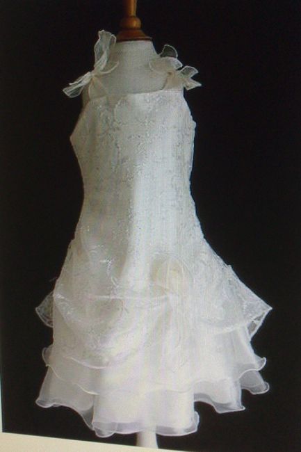 3 eme essais les filles, votre avi sur cette robe de cortege ?