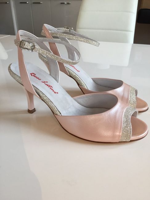 Mes chaussures faites sur mesure sont arrivées!! je suis en folie !! - 2