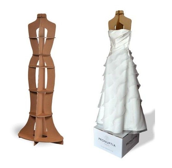 Mannequin en carton pour robe de mariée