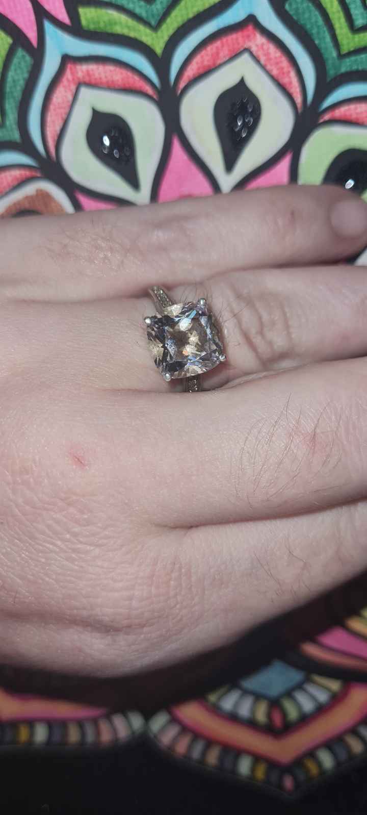 Ta bague de fiançailles sur le Pinterest de Mariages.net ça t'intéresse ? ❤️ - 1