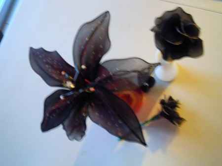 Fleur de lys, rose et arum