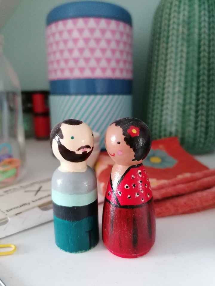 Peinture personnalisation figurines pièce montée 👪🍰👩‍👧 - 1
