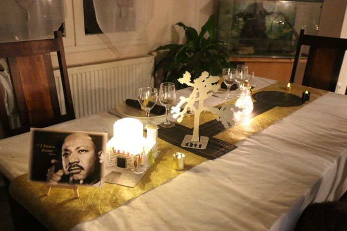 la table Unforgettable Fire