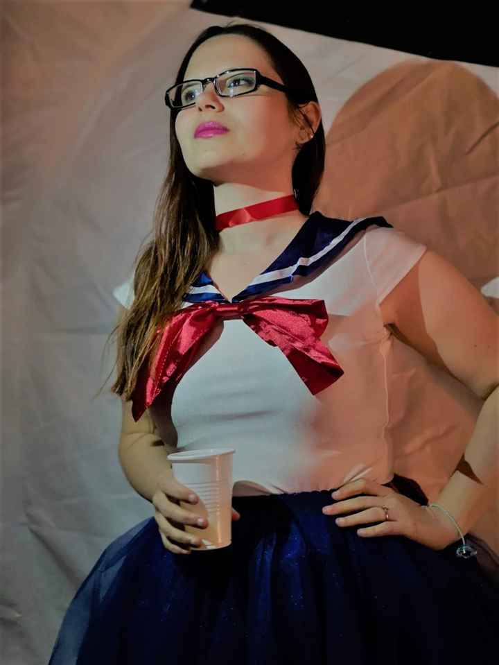 Un mélange entre Sailor moon et wonder woman d'après mes témoins xD
