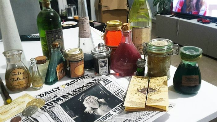 Potions, baguettes,carte, collier, lunette, tickets, etc...