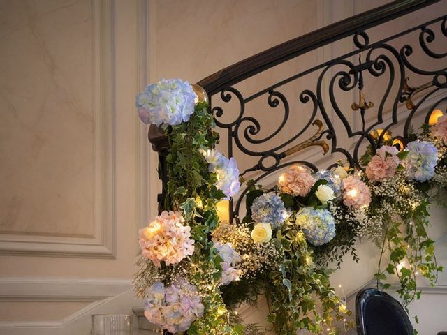 Trouvez l'intrus : mariage élégant. 2