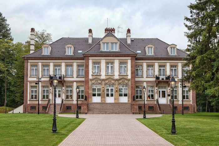 "Bienvenue aux mariés" - 1) Lieu/bâtiment 2