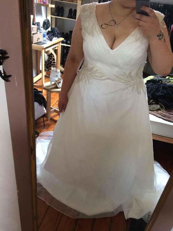 En stress à cause de ma robe - 1