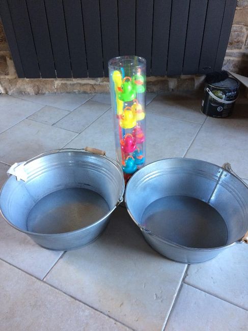 Bassines type zinc et jeu de pêche aux canards pour les enfants