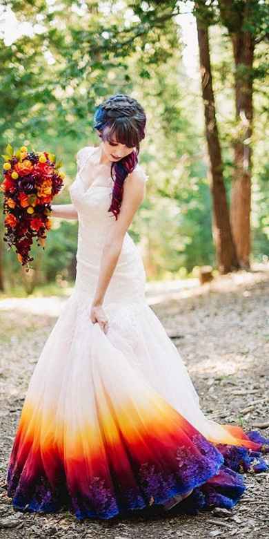 Robe de mariée dip-dyed version multi-colors et motif