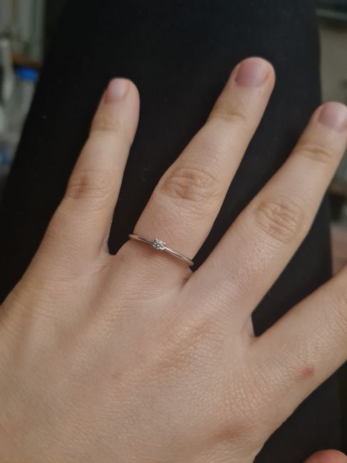 Ta bague de fiançailles sur le Pinterest de Mariages.net ça t'intéresse ? ❤️ - 1