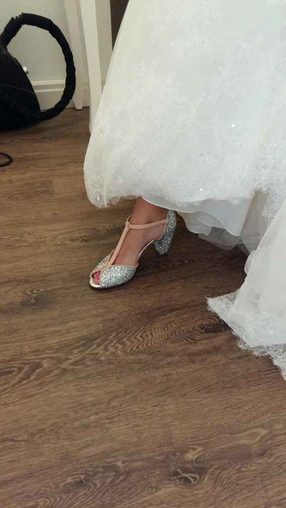 A la recherche des chaussures parfaites - 1