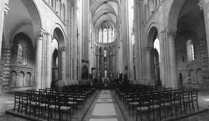 Déménagement pour avoir accès à l'église de nos rêves !! - 1