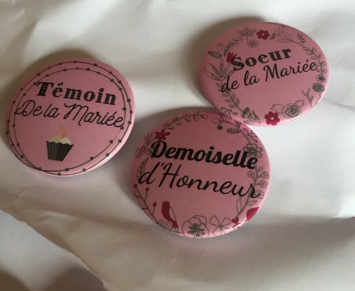 Cadeaux invités : badges ! - 2