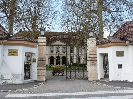Entrée de l'hôtel de ville