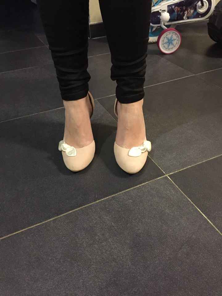  Chaussures trouvees - 1