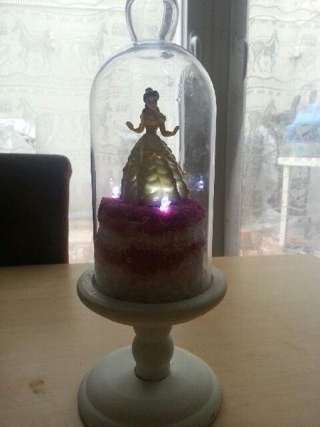  centre de table fini  avec la princesse belle