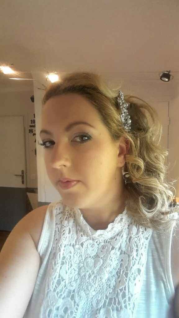 Essai coiffure et maquillage satisfaisant :-) - 1