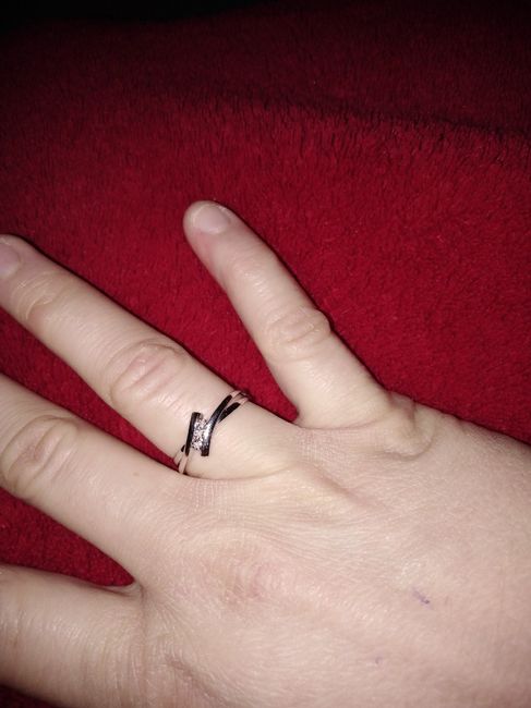 Avec ou Sans...  Bague de fiançailles ! 💍 1
