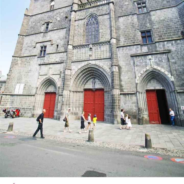 Dis-nous dans quelle église tu te marieras ? 🤩 - 1