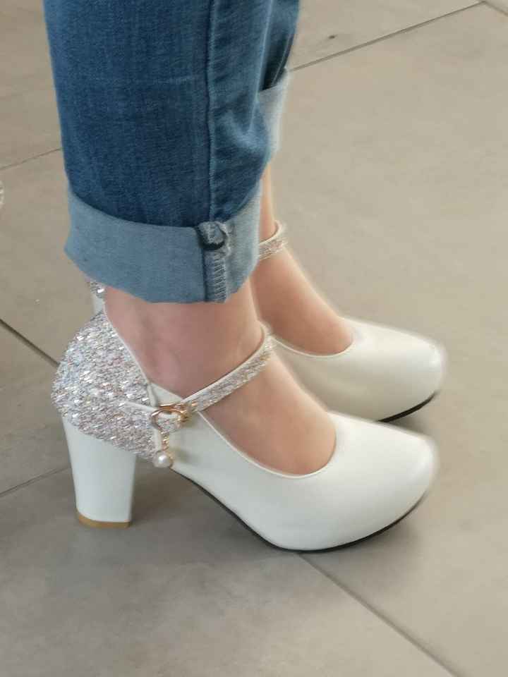 Mettre des bas ou pas - 1