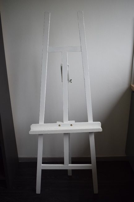 Chevalet repeint en blanc