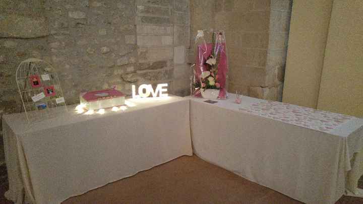 Livre d'or et l'urne