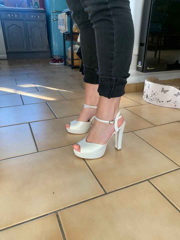 Achat des chaussures, j’hésite - 1