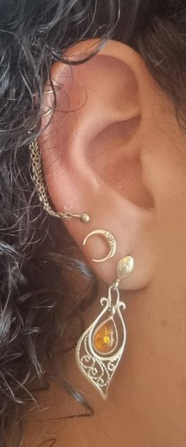 Changement de boucles d'oreilles 2