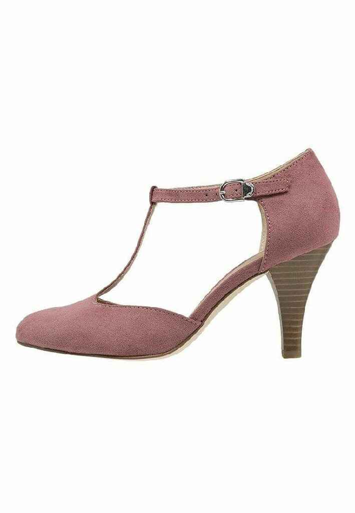 Montrez moi vos chaussures - 1