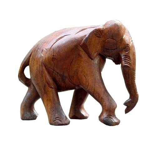 - Trois ou quatre éléphants en bois