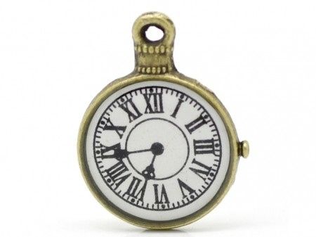 - Une montre à gousset vintage
