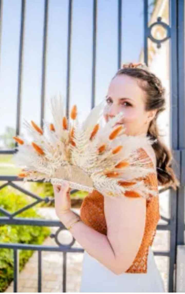Fleurs pour les femmes du cortège - 1