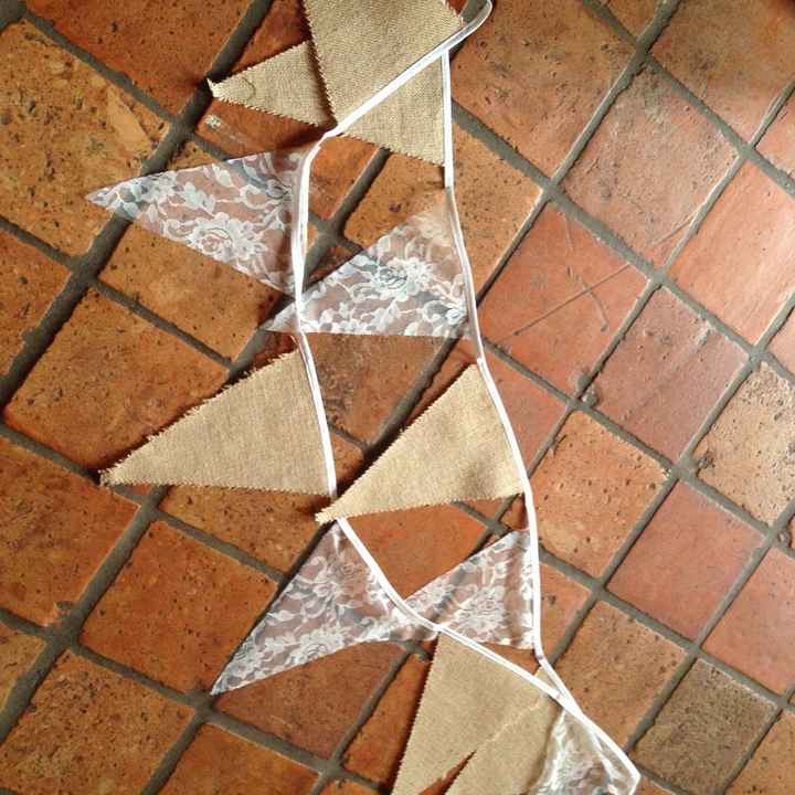 Guirlande toile de jute et dentelle