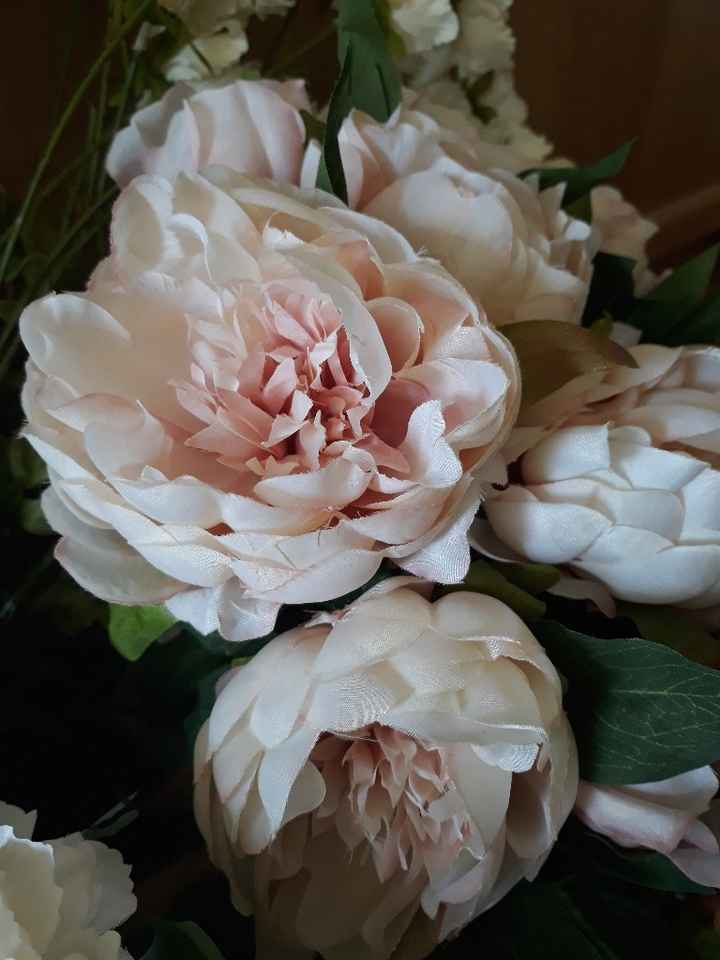 Fleurs artficielles pour composition florale a mélanger  avec de vraies fleurs! - 3