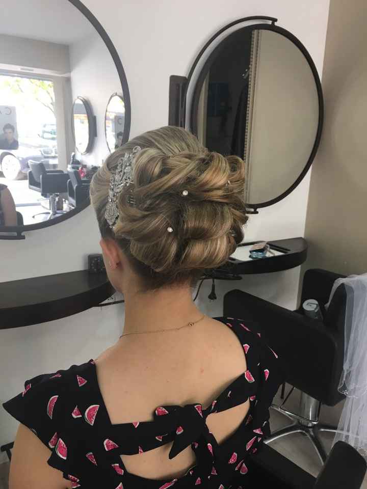 Essaie coiffure top, maquillage affreux..... - 2