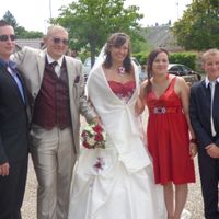 les mariés les témoins et le frère de la mariée