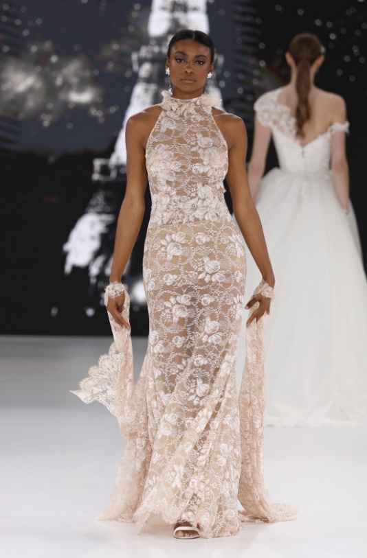 Tendance robe de mariée 2026 : la robe beige ? ✨💕 - 1