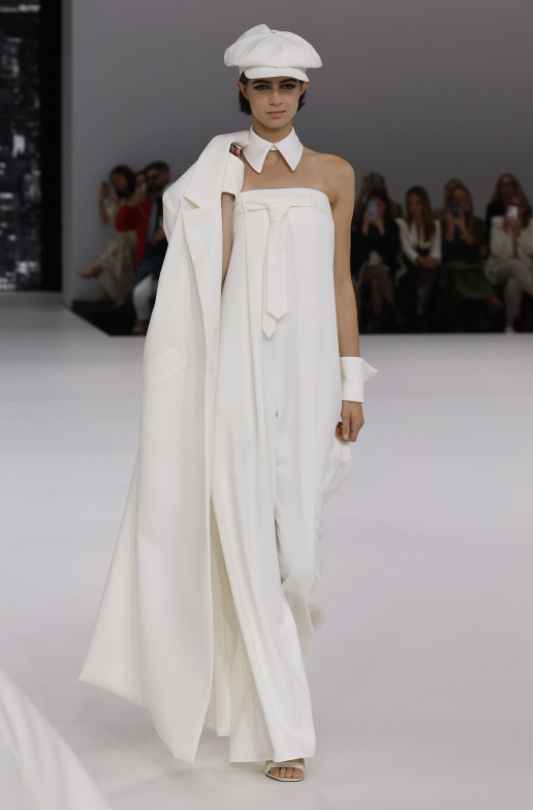 Tendance robe de mariée 2026 : style parisien ? ✨💕 - 1