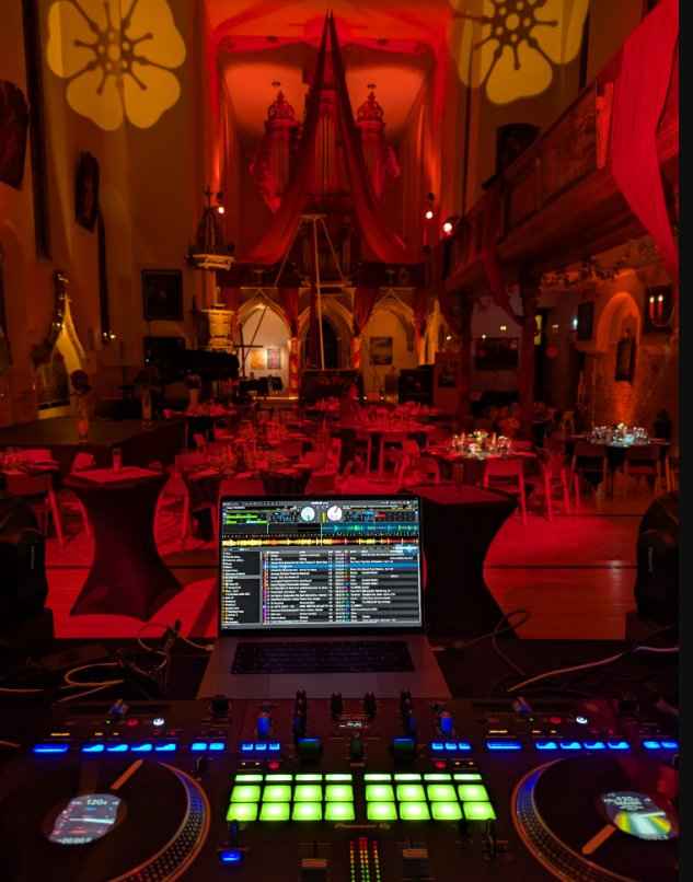 5 questions à poser à son DJ avant de l’engager  🎶 - 1