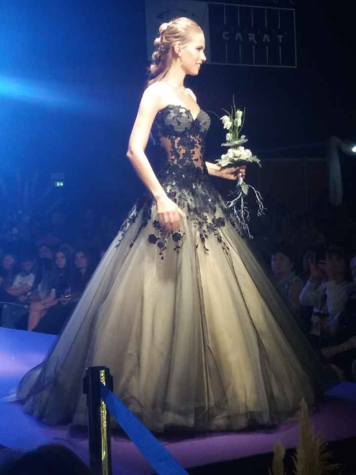 Robes de mariée ... noires - 3