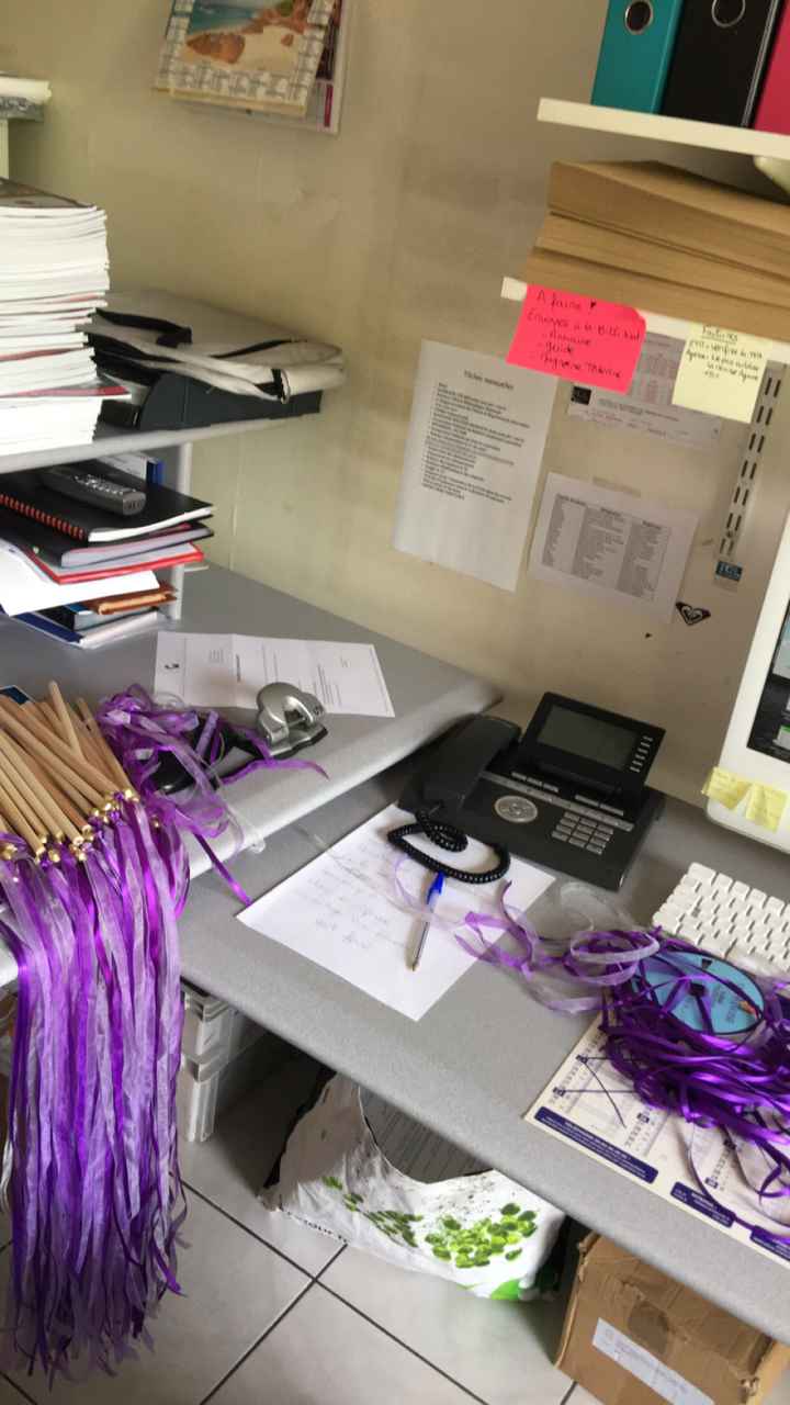 Quand ton bureau se transforme en chantier mariage 😂 - 1