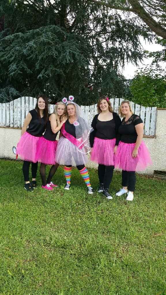 Maman a eu son enterrement de vie de jeune fille ! - 1