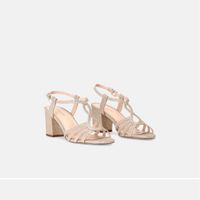 Help montrez moi vos chaussures ! - 1