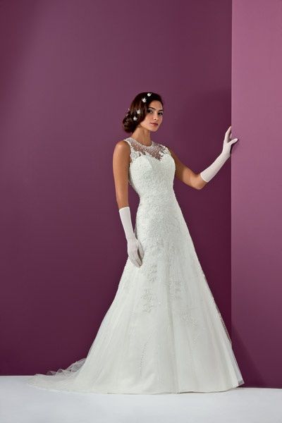 Voici la robe que j'ai choisi <img class=