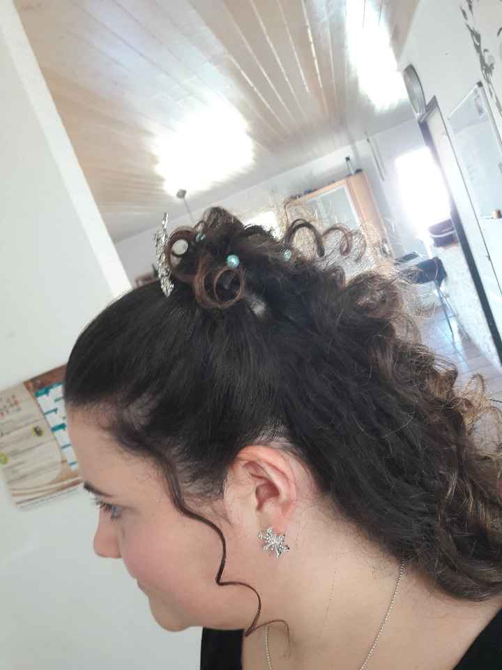 coiffure profil, il y aura moins de cheveux frisottant