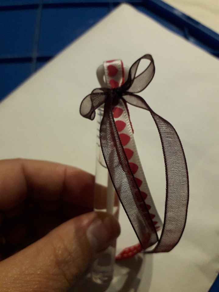 Un peu de déco pendant le week-end pluvieux.  Merci à mes filles, mon Officiante et ma témoin 😘😘😘😘 -