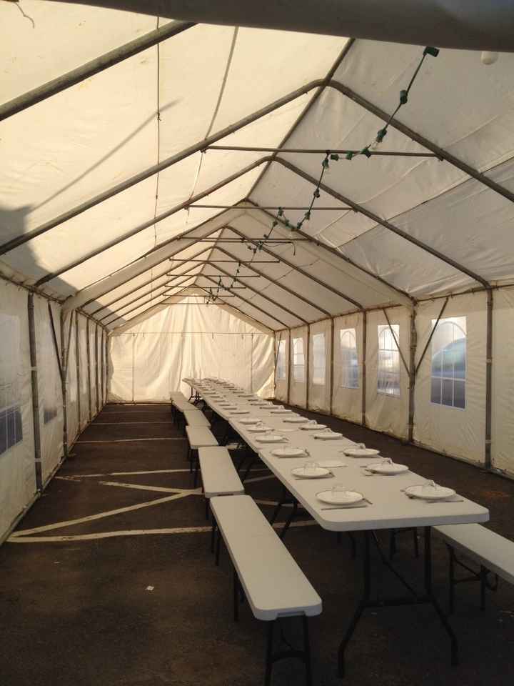 on voit un peu les pieds 