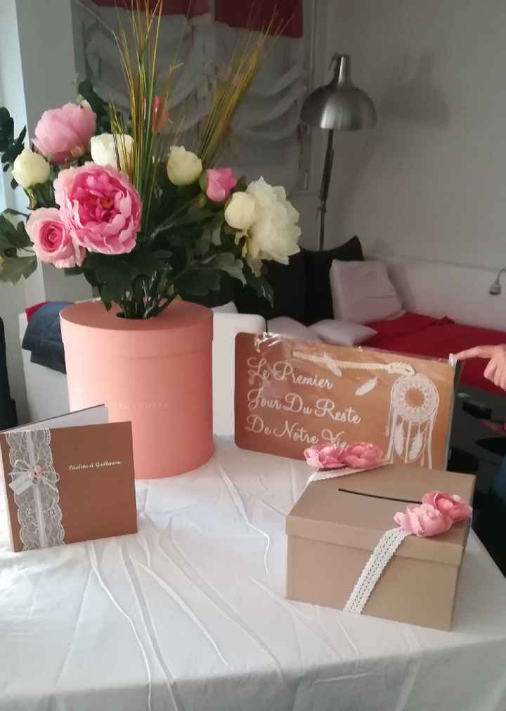 Test table : livre d'or , urne .. - 1