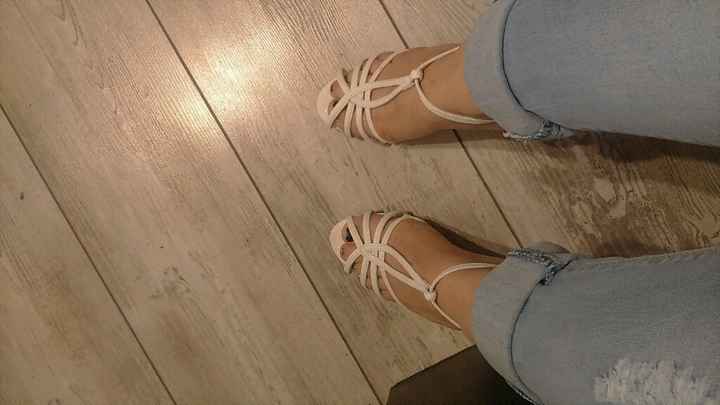 Réserve sue les chaussures :/ - 1